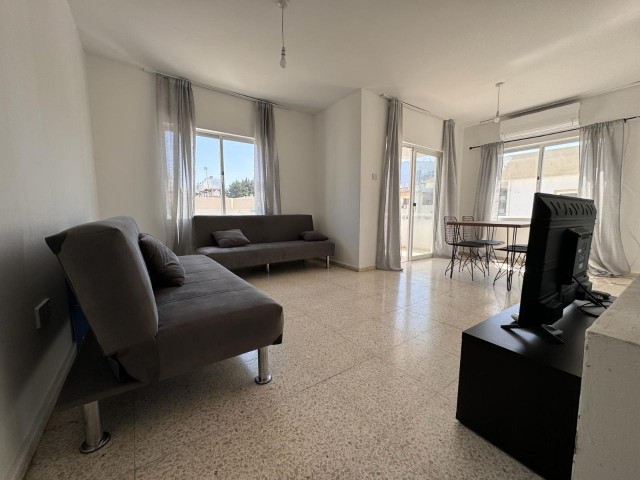 Girne Merkez'de 3+1 Kiralık Bakımlı Daire