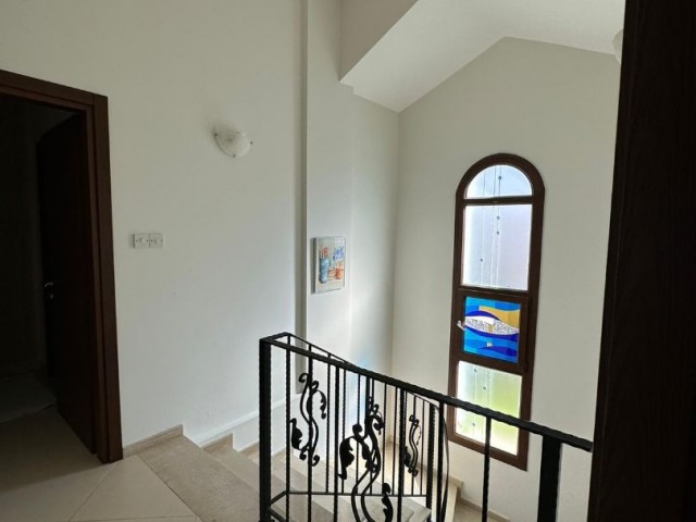 Urgent Sale Villa in Kyrenia Edremit 3+1 with Pool and Indoor Parking