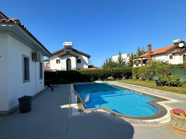 Urgent Sale Villa in Kyrenia Edremit 3+1 with Pool and Indoor Parking