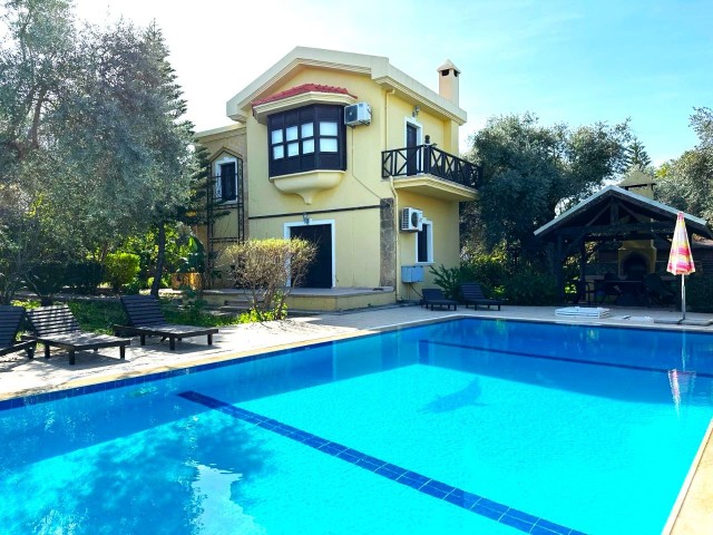 3+1 Villa with Pool and Barbecue for Daily Rental in a Private and Quiet Location in Kyrenia Ozanköy