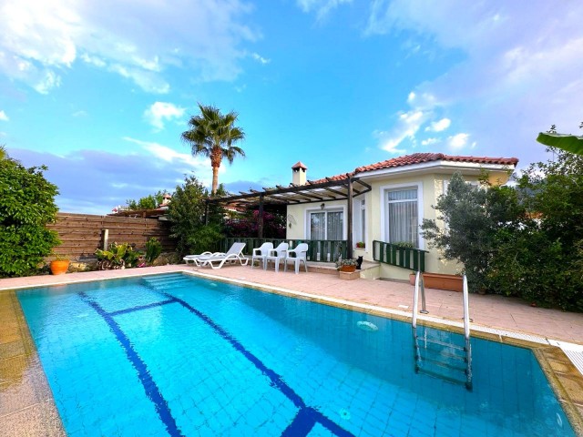 Kyrenia Alsancak 3+1 Villa for Daily Rental with Pool Near Merit Hotels