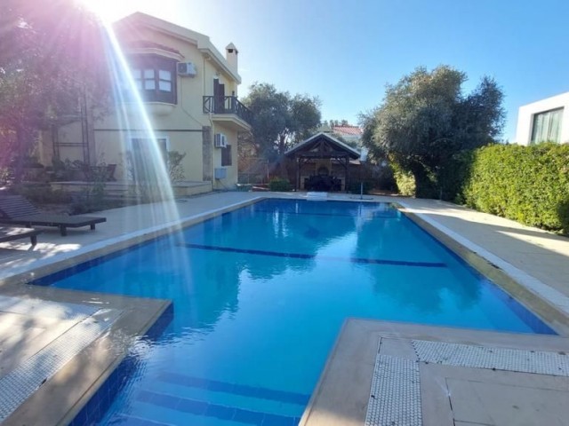 3+1 authentische Villa mit großem Grundstück zum Verkauf in Kyrenia Ozanköy