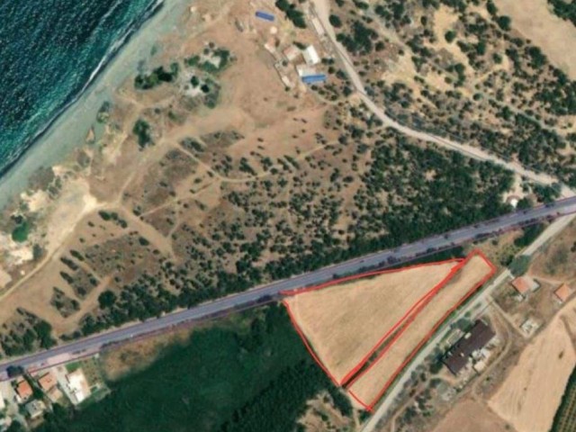 Cengizköy seaside land for urgent sale