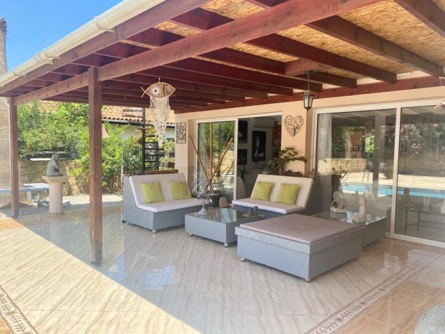 3+1 Bungalow Villa With Private Pool For Sale In Çatalköy, Kyrenia