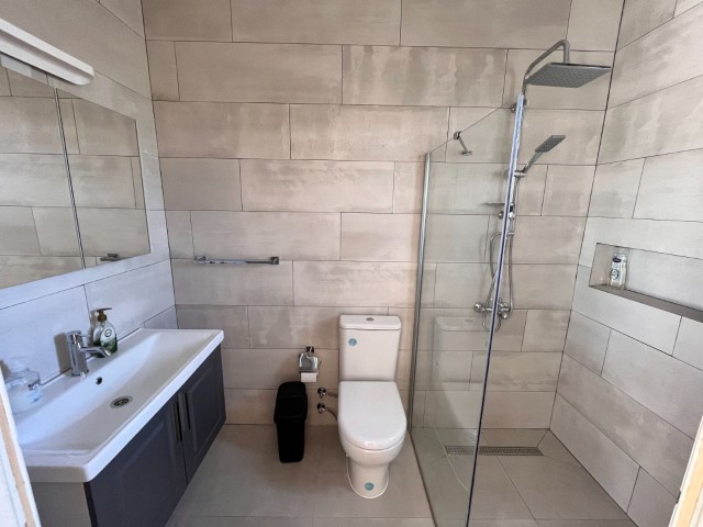 Girne Çatalköy'de Özel Havuzlu Satılık 3+1 Bungalow Villa