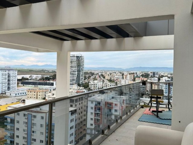 Magusa'nın Kalbinde 3+1 Full+Full Eşyalı Lux Deniz ve Şehir Mazarasıyla Penthouse