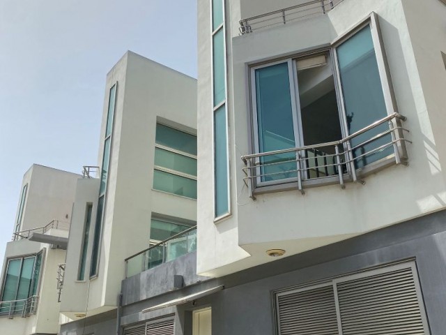 Complete Building for Sale in Nicosia Hamitköy Center