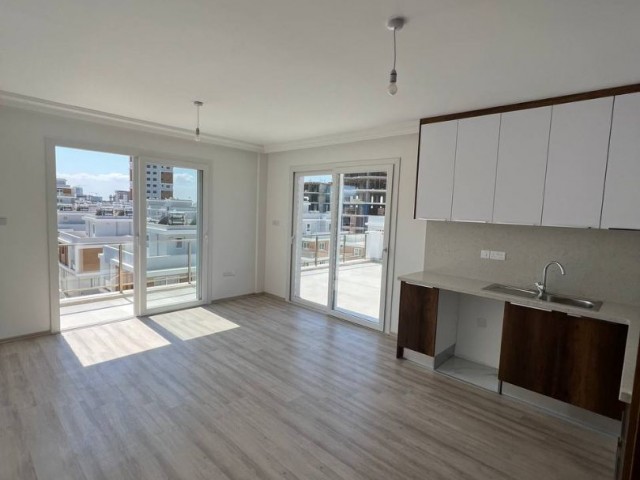 1+1 Luxus-Penthouse-Wohnung zum Verkauf in Long Beach