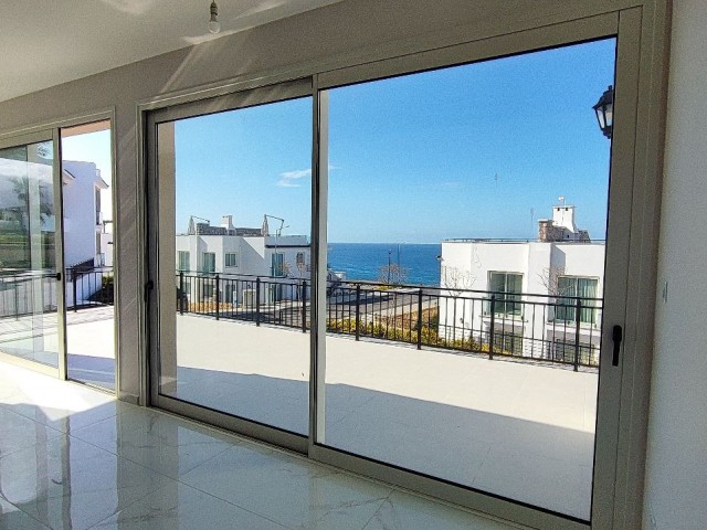 🌟🌟 Seafront Luxury 3+1 Apartment in Esentepe! 🌟🌟