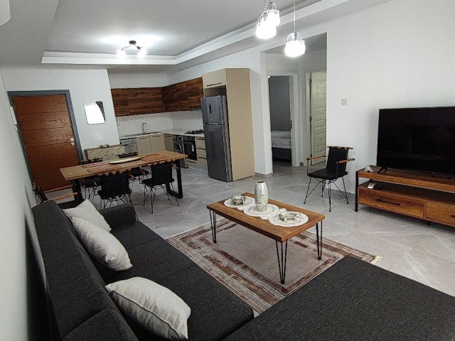 🌟🌟طبقه آپارتمان 2+1 نو مبله و مجلل در مرکز گیرنه، ساختمان کاملا نوساز!🌟🌟