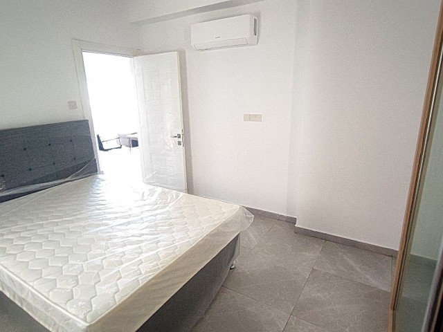 🌟🌟Girne Merkezde, Yepyeni binada, Yeni Eşyalı ve Lüks 2+1 Apartman Katı!🌟🌟