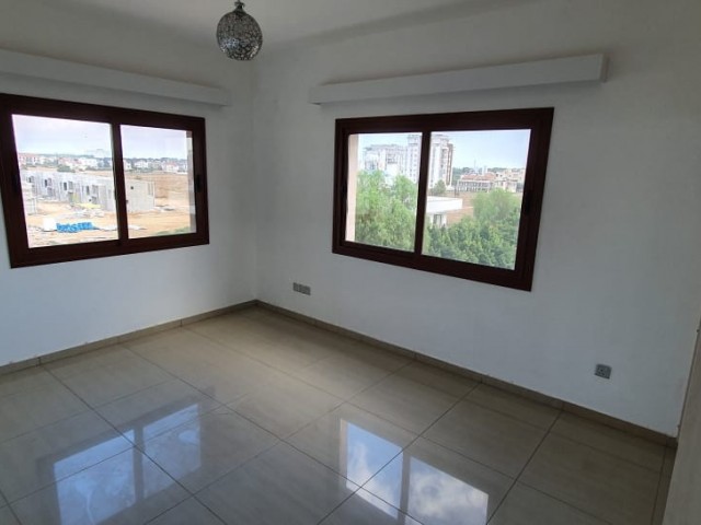 آپارتمان زیبا 3+1 برای فروش در Yenibogaz