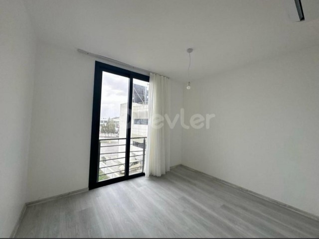 3+1 möbliertes, neues Penthouse in Küçük Kaymaklı, Nikosia