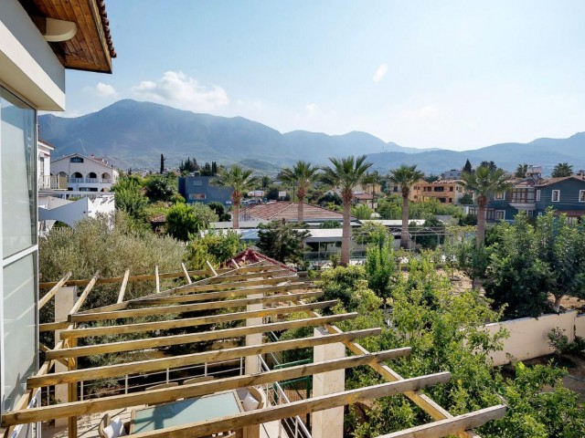 5+2 Villa zum Verkauf in Ozanköy, Kyrenia