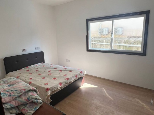 Yenişehir, Lefkoşa'da 5+1 Kiralık 170m2 Çok Geniş Daire