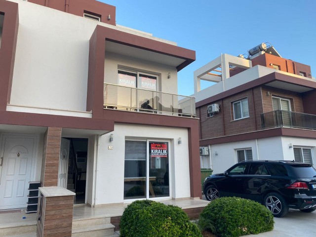 İskele, Merkez'de, SATILIK 2+1 İkiz Villa, 