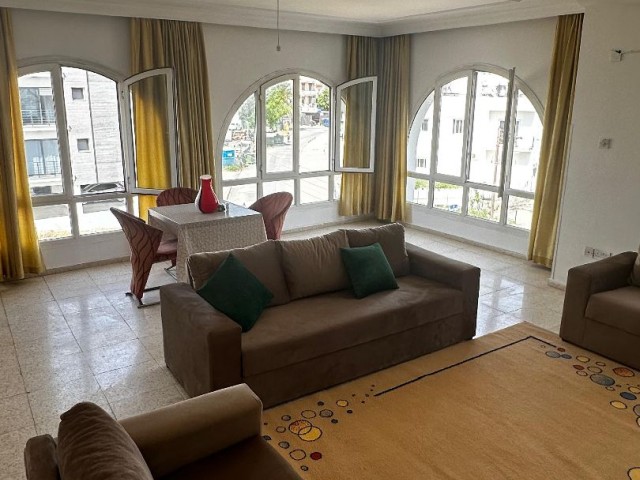 3+1, 130m2 FLAT FOR RENT in Küçükkaymaklı, Nicosia