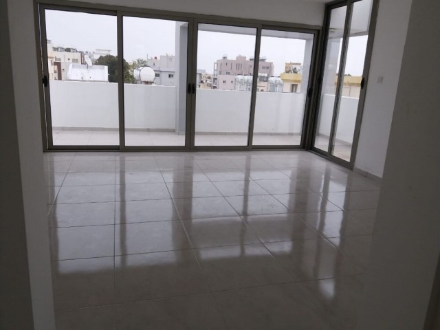 A new apartment in the very center of Famagusta is also an ideal 2+1 penthouse apartment for investment ** 