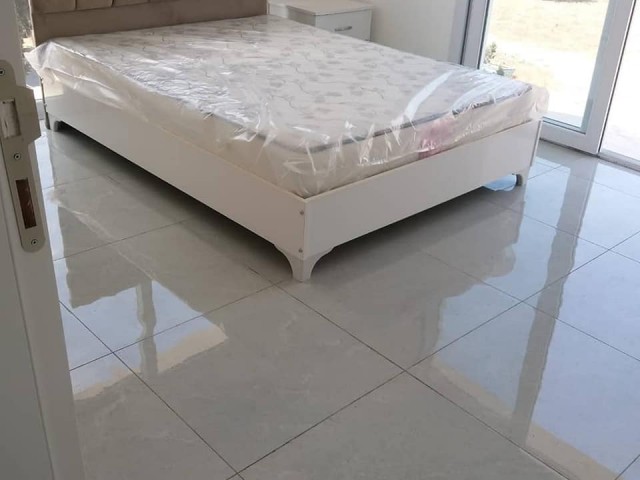 Gazimağusa merkezde yeni sıfır eşyalı kiralık 2+1 daire Habibe Çetin 05338547005