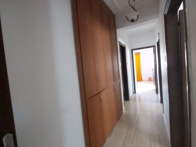 3+1 Wohnung Zum Verkauf Im Zentrum Von Famagusta Habibe Cetin 05338547005 ** 