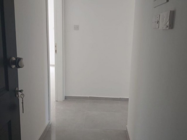 2+1 Wohnung zum Verkauf in Famagusta Canakkale in der Nähe von Citymall Mall alle Steuern bezahlt ** 