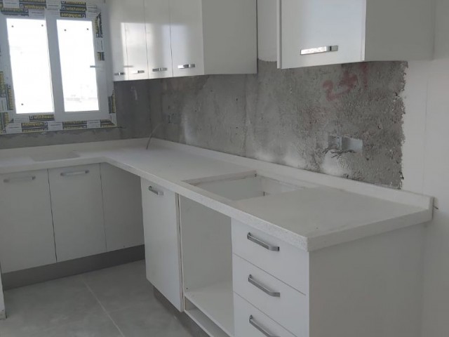 2+ 1 Apartment Habibe Cetin 05338547005 for Sale in the center of Famagusta, in the Canakkale region, where All Taxes have been paid, Habibe Cetin 05338547005 ** 