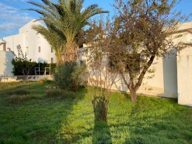 3+1 Haus zum Verkauf mit freistehendem Garten in der Nähe des Meeres in Famagusta Neuenbogen Habibe Cetin 05338547005 ** 