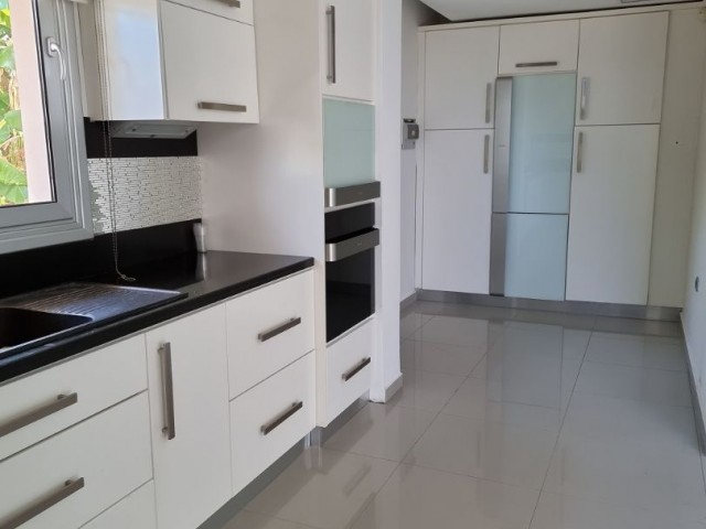 Ultra-Luxus bereit 3 + 1 Villa Habibe Cetin 05338547005 in Famagusta Tuzla ** 