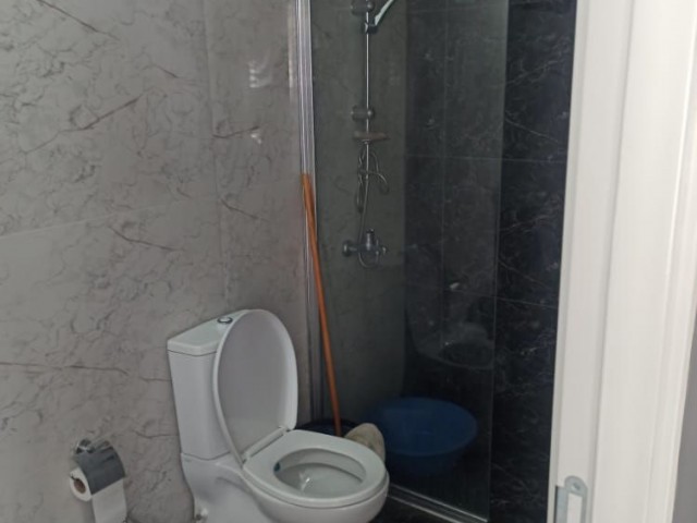 1+1 voll möblierte Wohnung zum Verkauf in Famagusta Canakkale HABIBE Cetin 05338547005 ** 