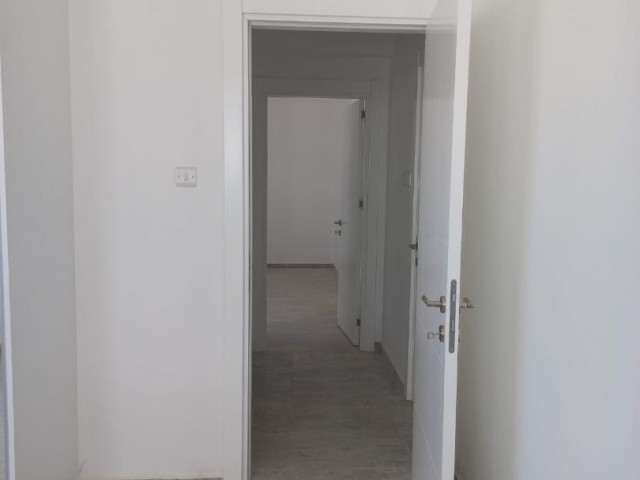 2+1 apartment HABIBE CETIN 05338547005 in the Canakkale district of Famagusta ** 