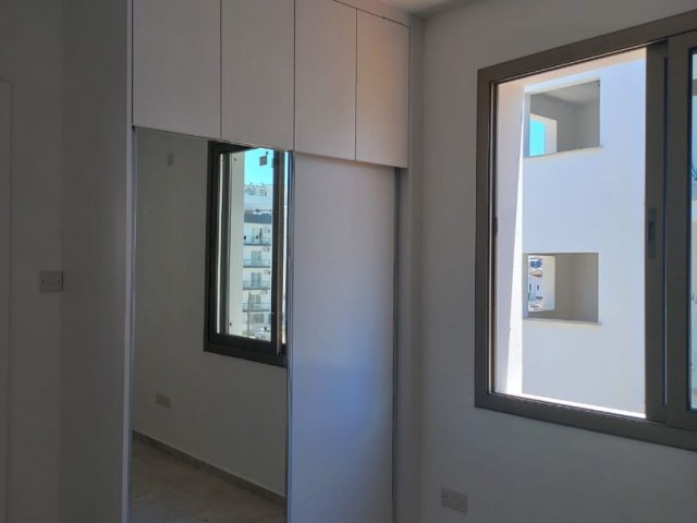 2+1 apartment HABIBE CETIN 05338547005 in the Canakkale district of Famagusta ** 