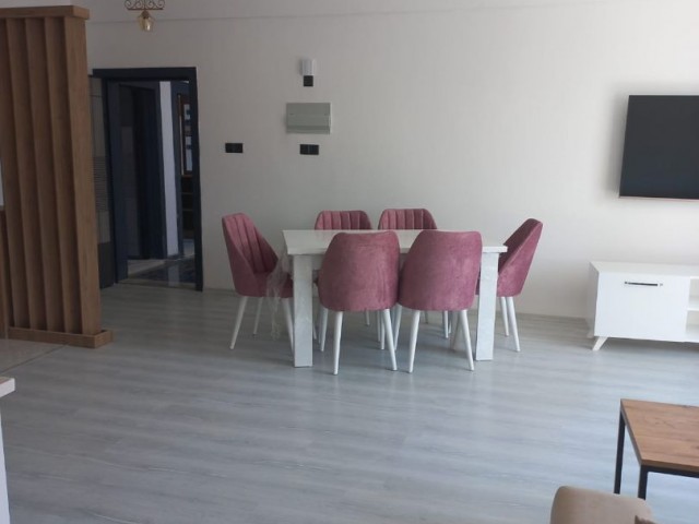 Habibe Çetin 3 + 1 apartment in Famagusta Maraş district ** 