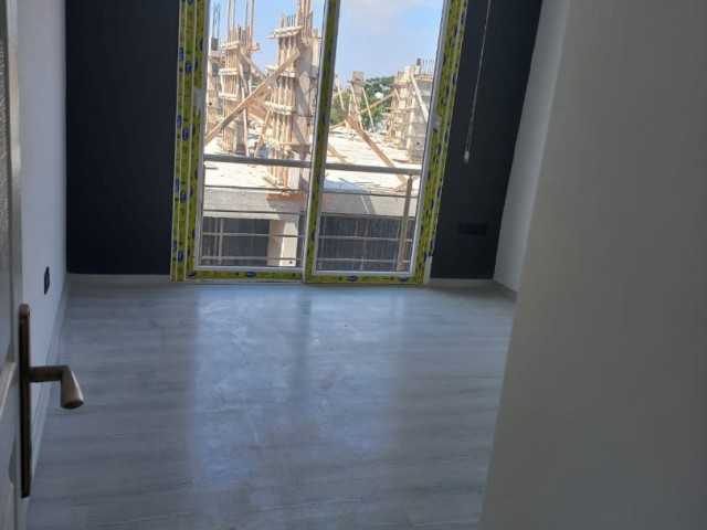 Habibe Çetin 3 + 1 apartment in Famagusta Maraş district ** 