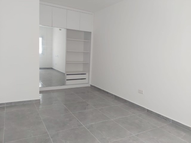 Famagusta Gülseren 2 + 1 Null Wohnung HABIBE Cetin 05338547005 ** 