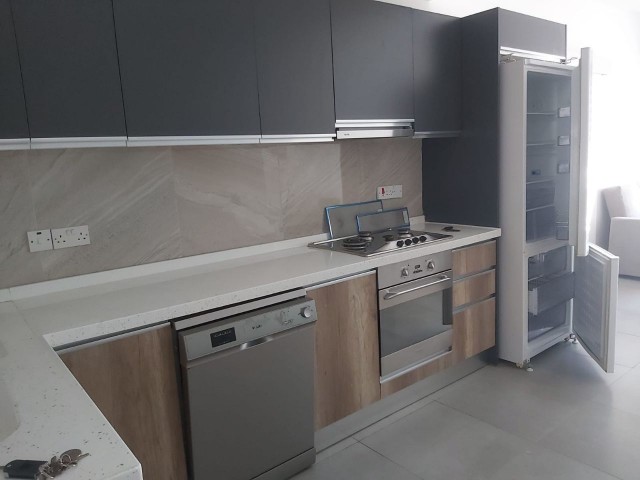 2 + 1 apartment for rent in Famagusta çanakkale Ayşe Keş 05488547006 ** 