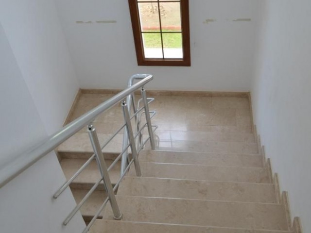 4 + 1 villa HABIBE ÇETIN for sale in Aşağı Maraş district of Famagusta 05338547005 ** 