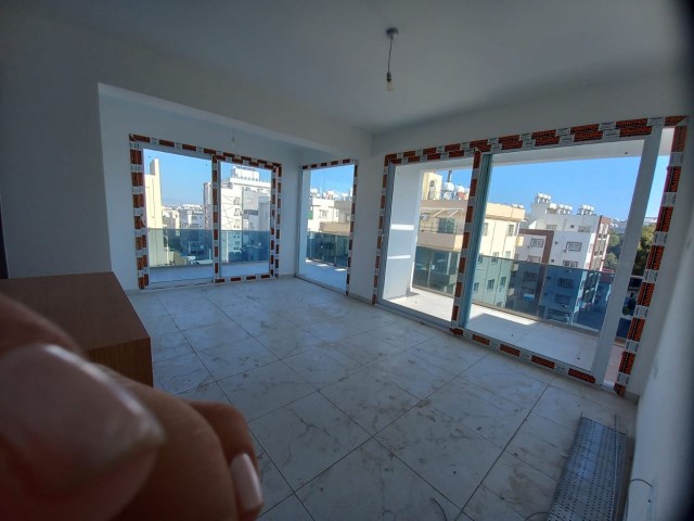 Gazimağusa Karakol bölgesinde satılık  2+1 penthouse HABİBE ÇETİN 05338547005