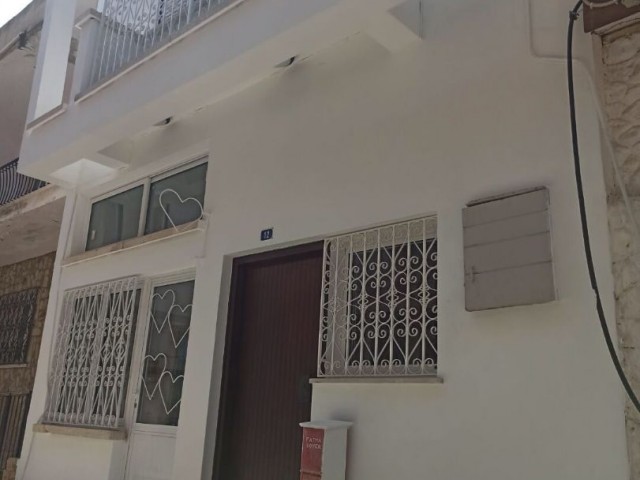 2+1 Maisonette-Haus zum Verkauf in Famagusta Kaleiçi HABİBE ÇETİN 05338547005