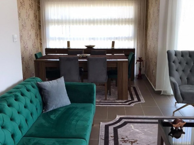 3+1 Wohnung zum Verkauf in einem ultra-luxuriösen gesicherten Komplex mit Pool in Tuzla Bereich von Famagusta HABIBE ÇETİN 05338547005