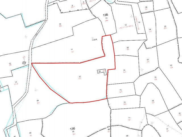 Charmantes Land von 7 Hektar in Sipahi, 500 Meter vom Meer entfernt