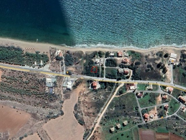 Land with Villa Project in İskele Boğaz, Only 30 Meters from the Beach: Let Your Dream Come True!