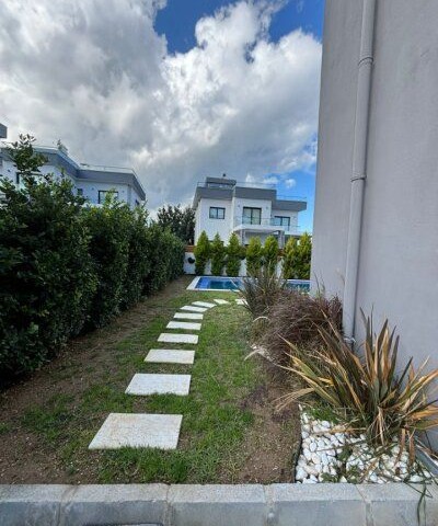 Moderne 5+2 Luxusvilla mit privatem Pool zum Verkauf in Bellapais