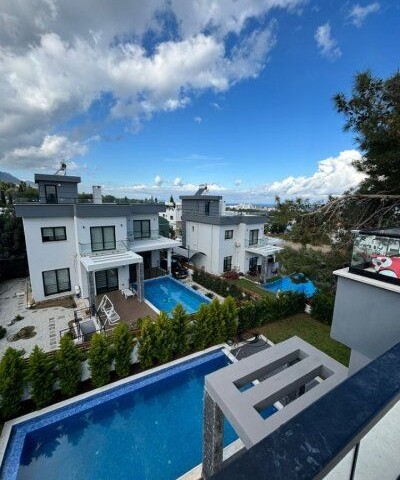 Bellapais'te satılık modern 5+2 özel havuzlu lüks villa