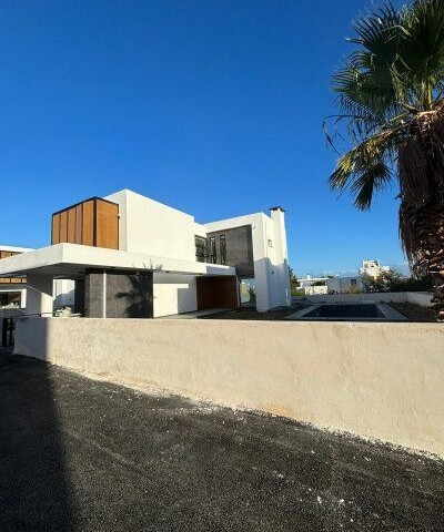 Located in Edremit,Centaurea: Luxury modern villa with 4 ensuite bedrooms and private swimming pool