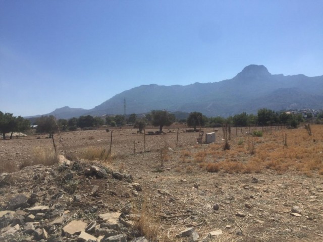 Residential Zoned Plot For Sale in Yeşiltepe, Kyrenia