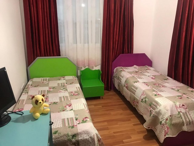 Kıbrıs Girne Alsancakta Satılık 3+1 Eşyalı Daire