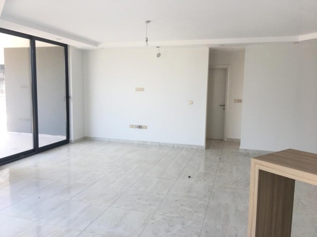 Flat To Rent in Aşağı Girne, Kyrenia