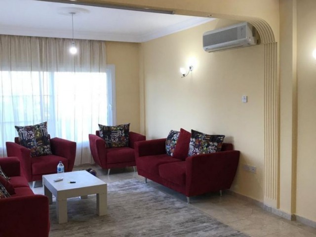 Kıbrıs Girne Edremitte Kiralık Lüx 5+2 Villa