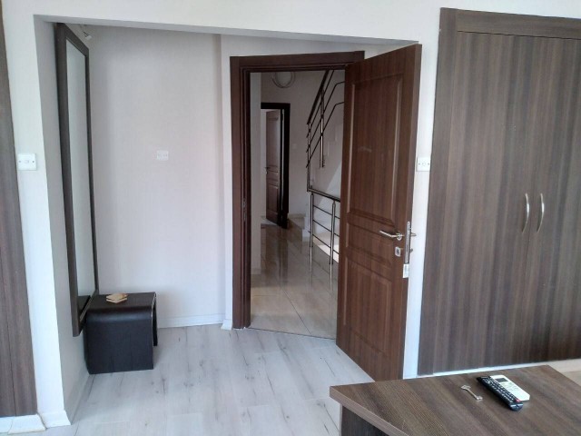 Royal Sun kompleksinde iki banyolu şehir evi 3+1