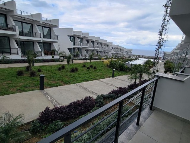 Studio for sale in the Pearl Island Homes complex. Essentepe